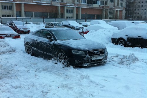 Как гарантированно запарковаться возле дома зимой 